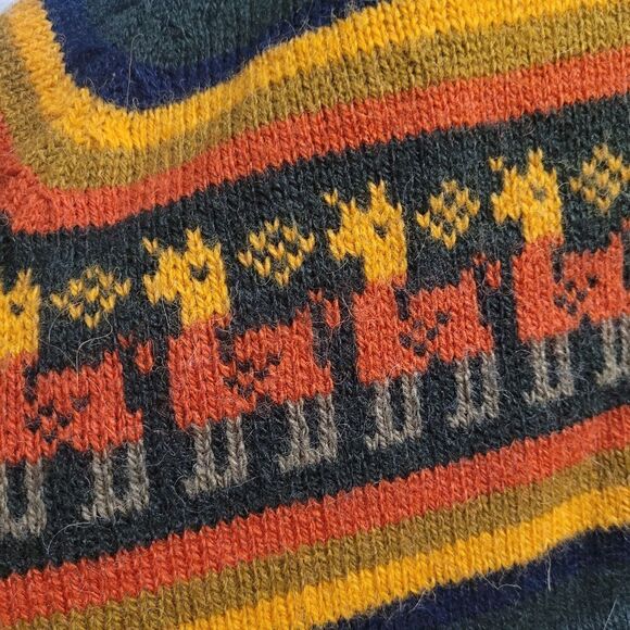 Alpaca wool.fringe Llama poncho   - Picture 4 of 6